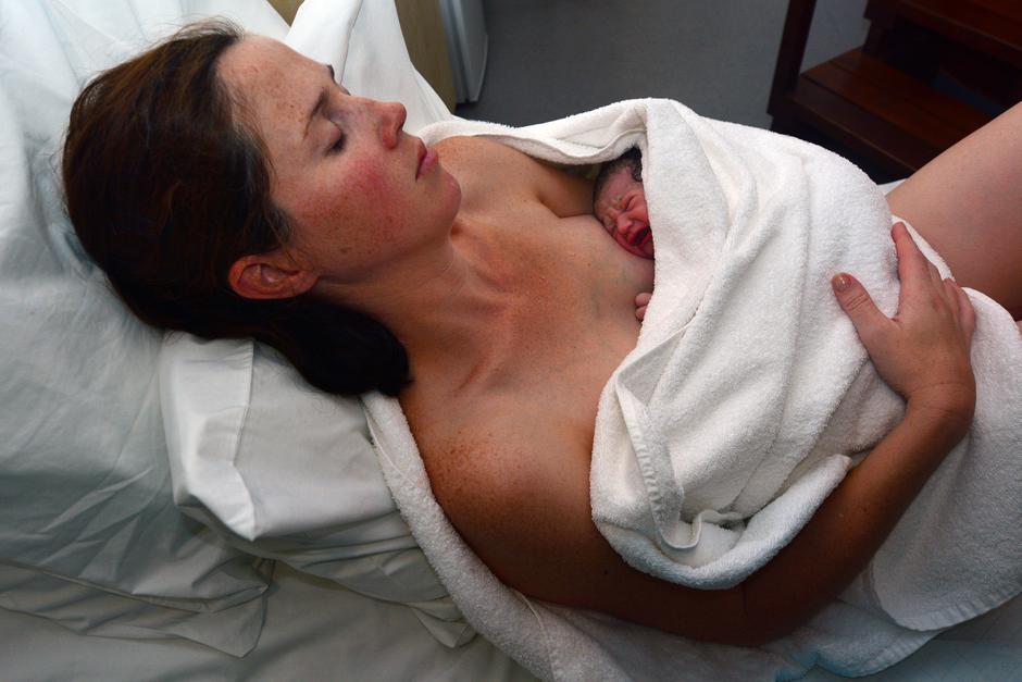 porod novorođenče rodilište | Author: Shutterstock